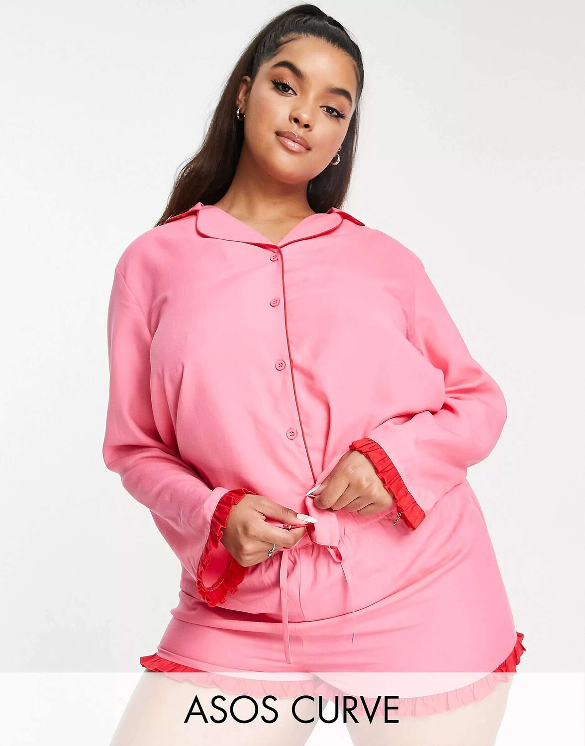 

Короткая пижама из модала ASOS DESIGN Curve розового и красного цвета с контрастной оборкой