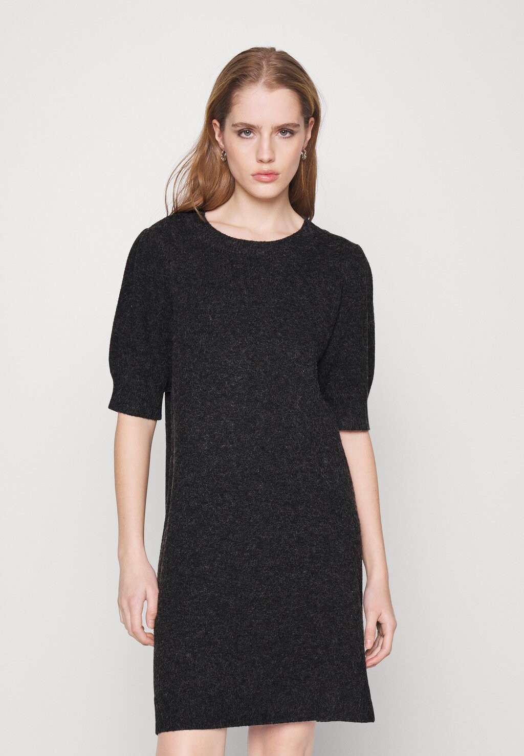

Трикотажное платье Vero Moda