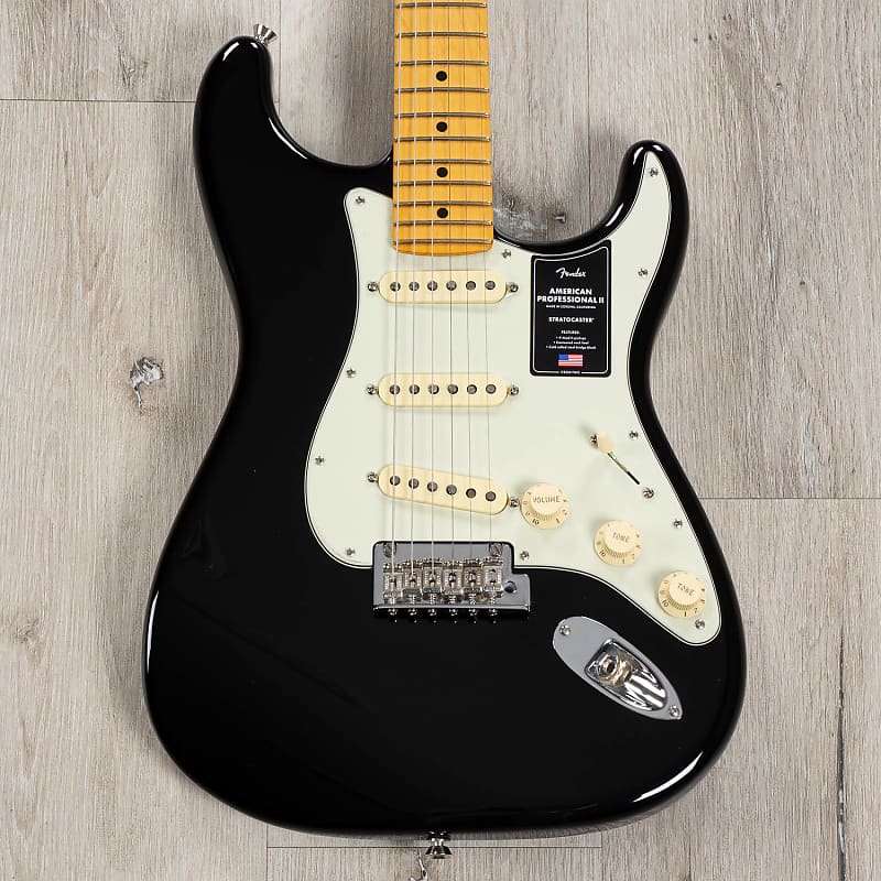 

Электрогитара Fender American Professional II Stratocaster Guitar, Maple Fingerboard, Black