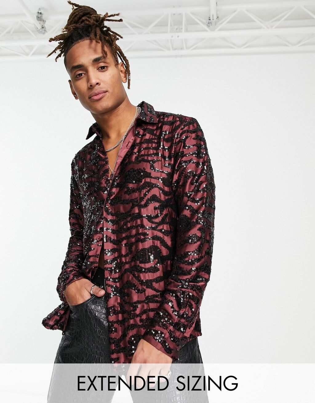 

Коричневая рубашка с украшением из тигровых пайеток ASOS DESIGN Premium
