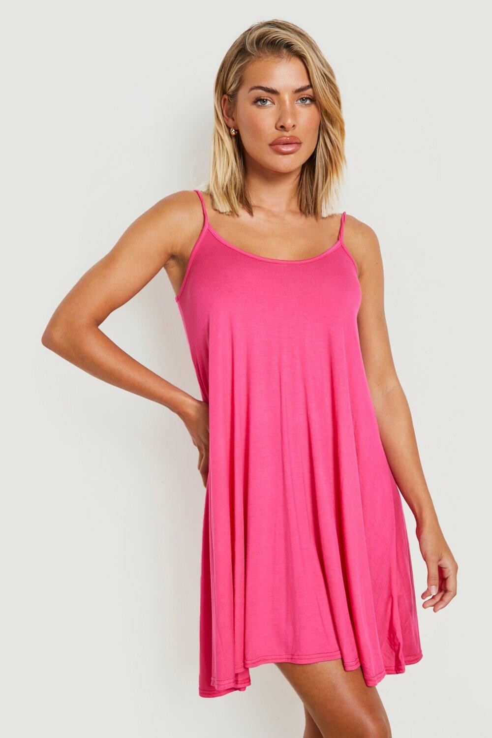

Базовое платье Boohoo, розовый