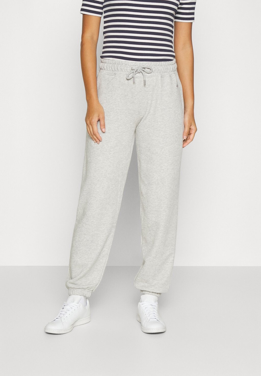 

Спортивные брюки GANT, Серый