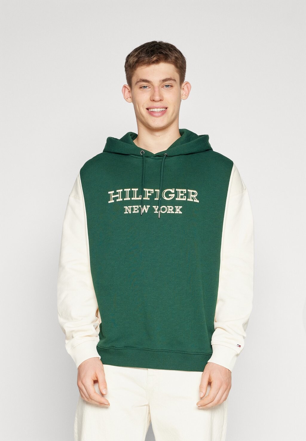 

Толстовка MONOTYPE COLOURBLOCK HOODY Tommy Hilfiger, цвет hunter