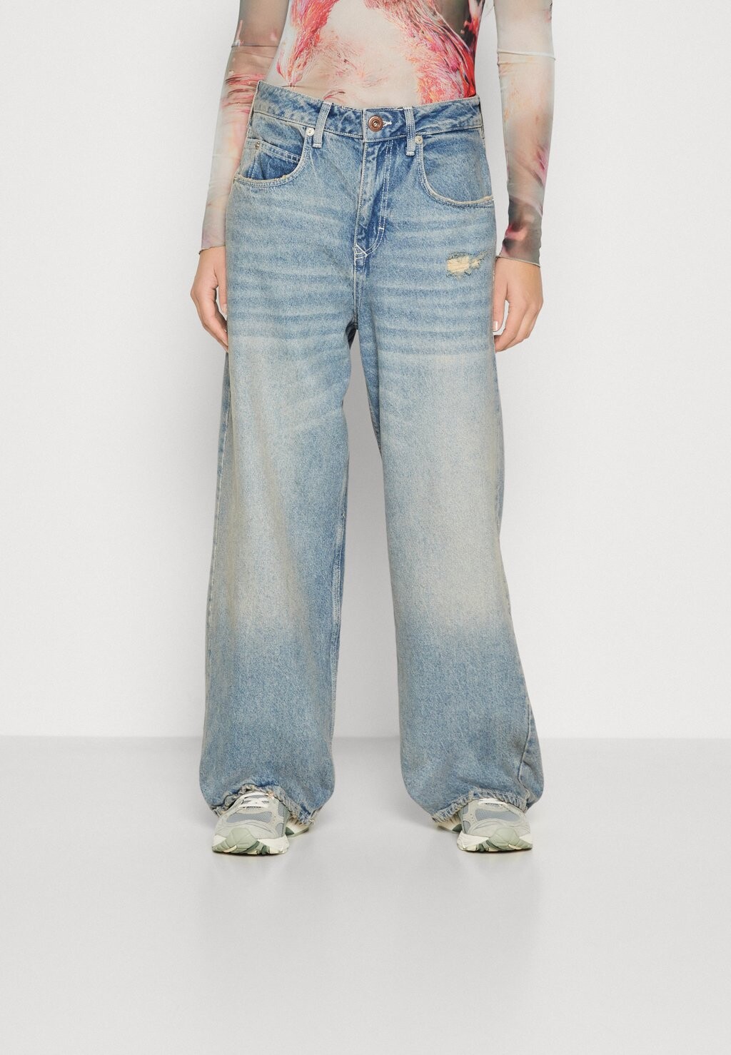 

Джинсы свободного кроя BDG Urban Outfitters
