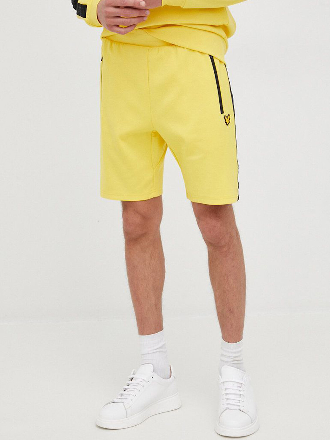 

Шорты LYLE & SCOTT с лентой, желтый/черный