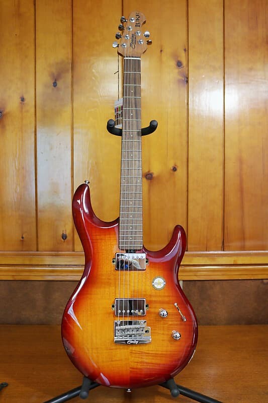 

Электрогитара Sterling Luke Hazel Burst