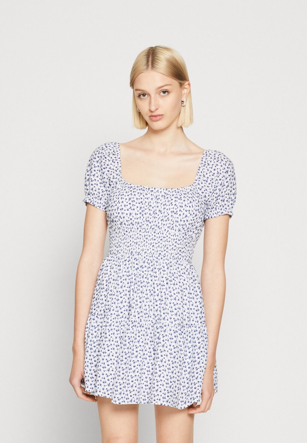 

Повседневное платье Hollister Co.