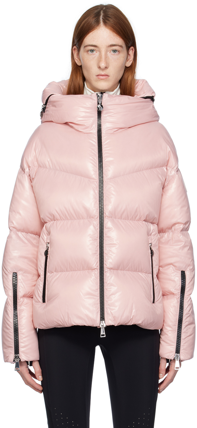 

Розовый пуховик Moncler Huppe