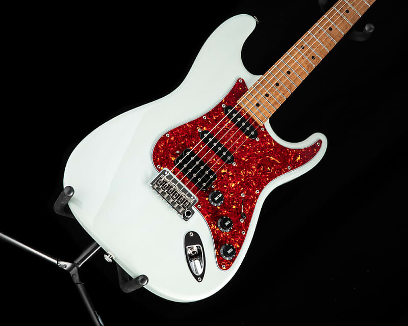 

Электрогитара Suhr Classic S Paulownia HSS Trans White