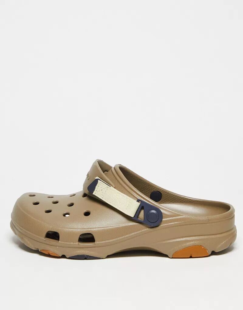 

Сабо повышенной проходимости унисекс Crocs цвета хаки/мульти
