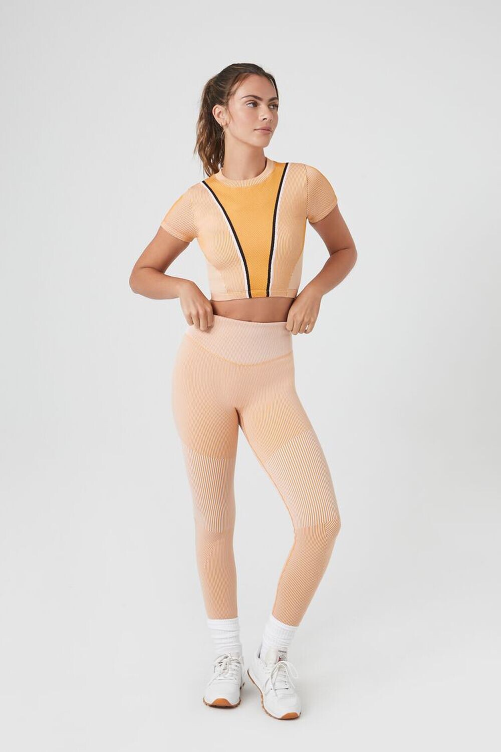 

Бесшовные леггинсы Active с цветными блоками Forever 21, золотой