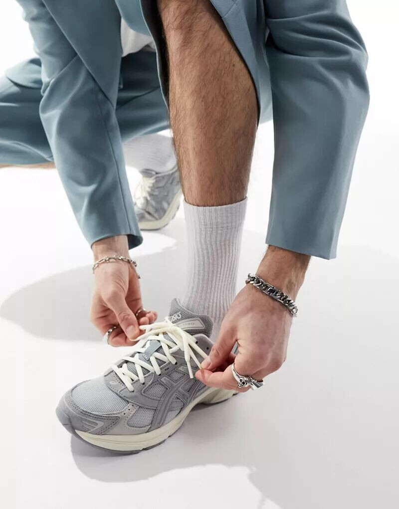 

Кроссовки Asics Gel-1130 в цветах Piedmont Grey и Gypsum White