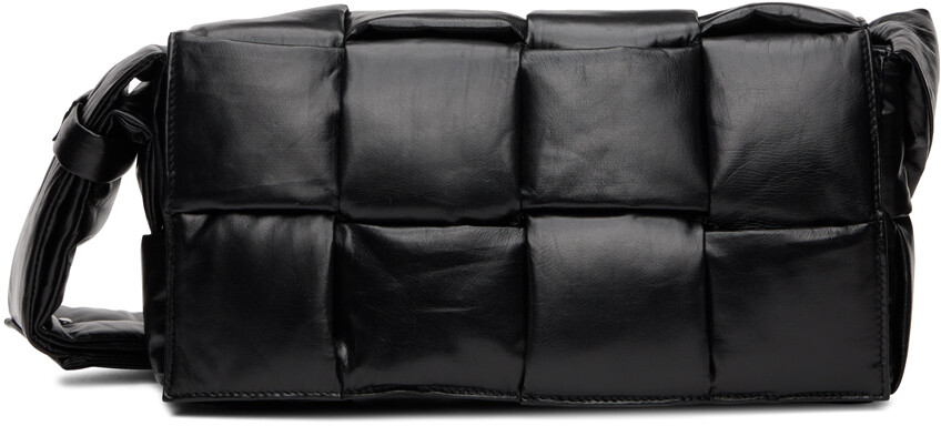 

Черная сумка на плечо с кассетой Bottega Veneta