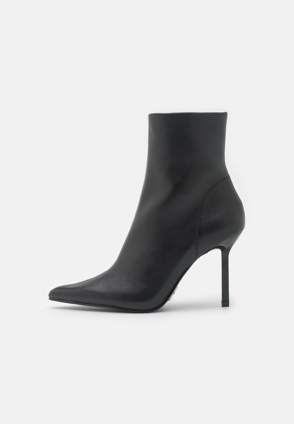 

Ботильоны на каблуке Iyanna Steve Madden, черный