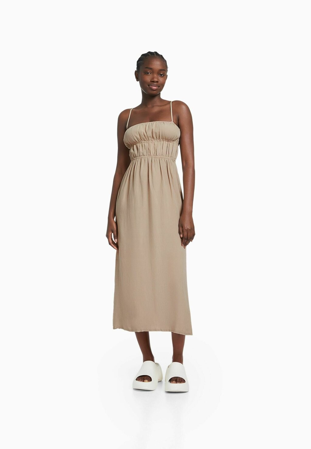 

Летнее платье Bershka, бежевый