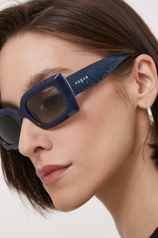 

Солнцезащитные очки VOGUE Vogue, серый