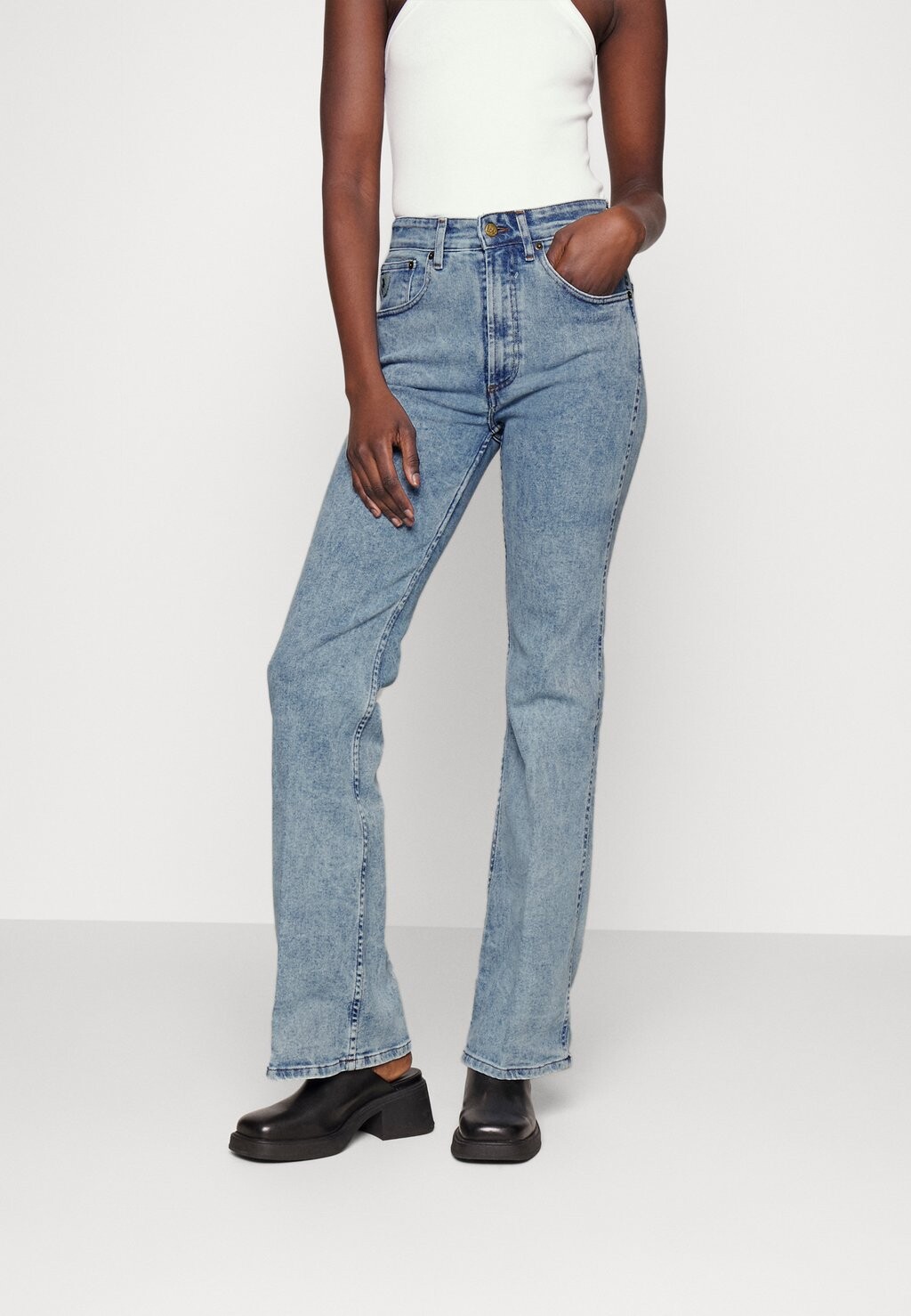 

Джинсы Bootcut LOIS Jeans