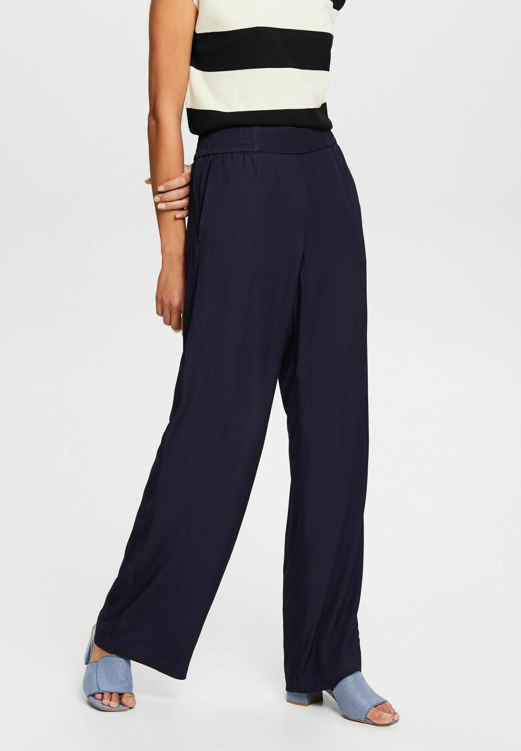 

Брюки SOLID SLIP ON Esprit, цвет navy