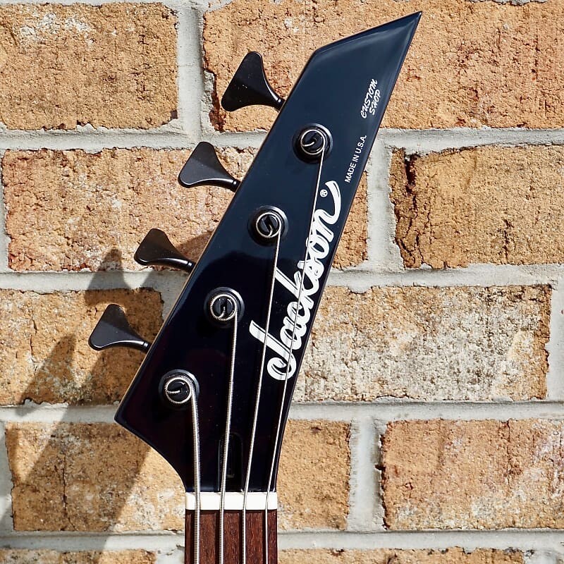 

Басс гитара Jackson Custom Shop Master Built Red Dave Bass IV Figured Ash