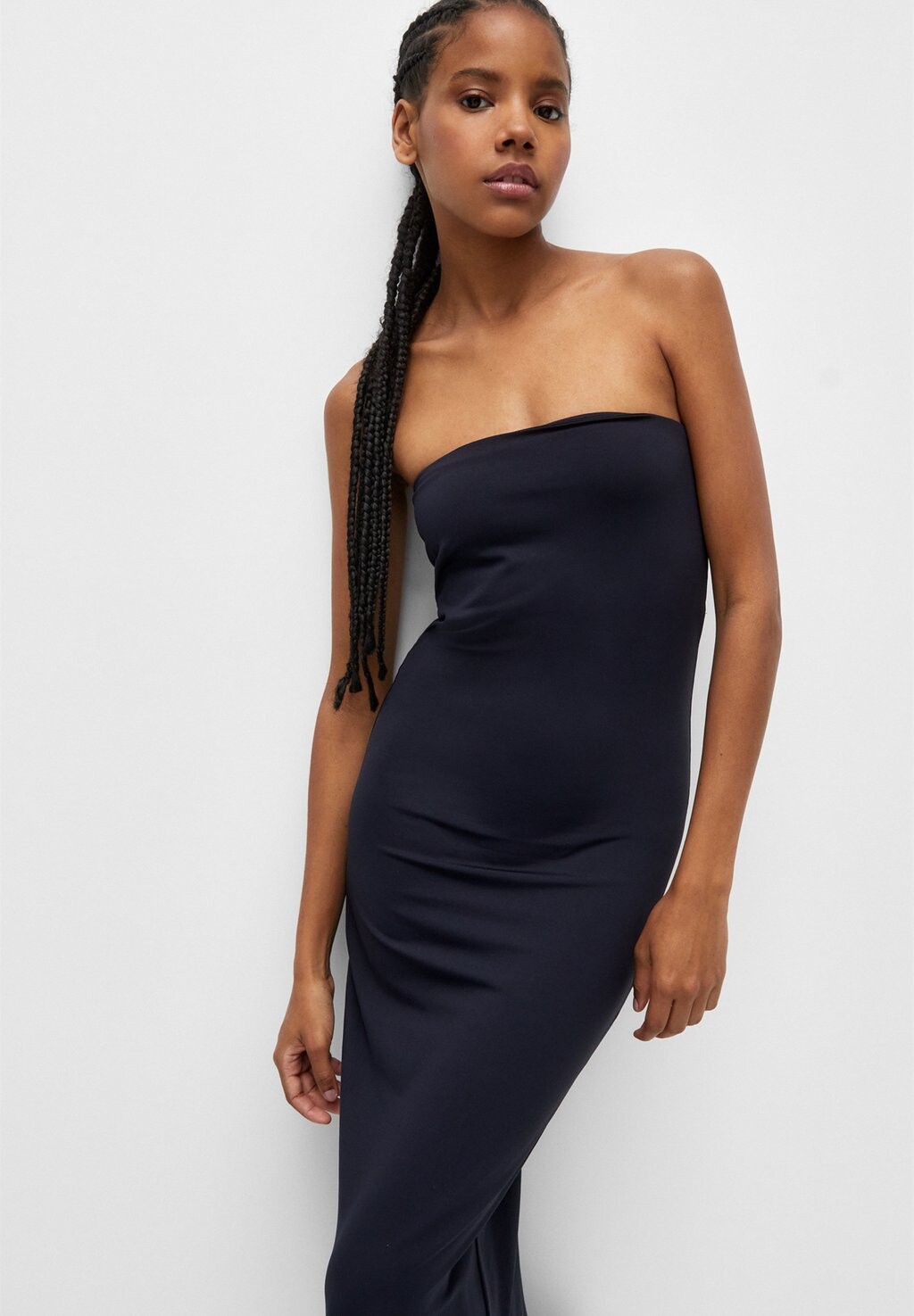 

Платье-футляр PULL&BEAR, черный