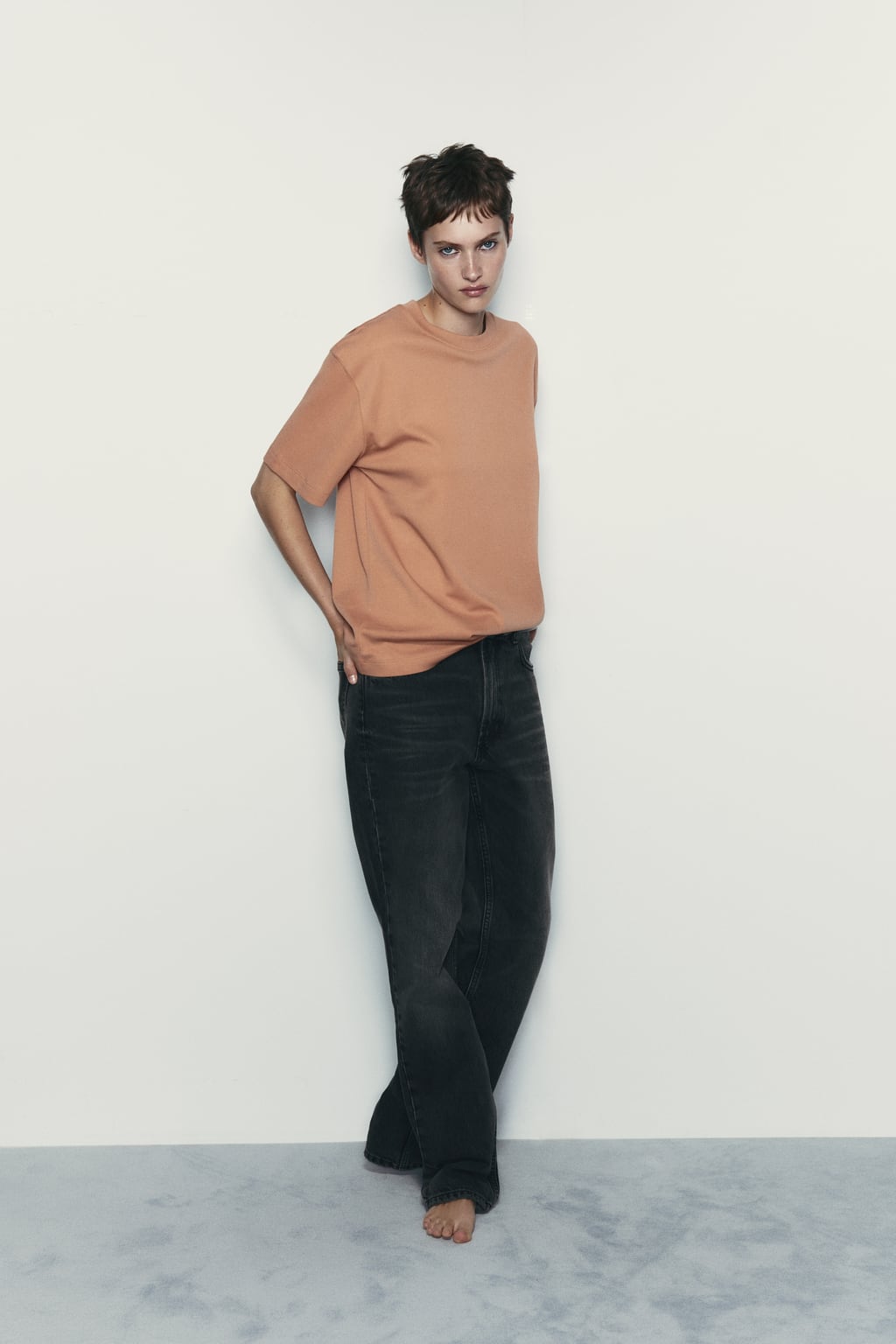 

Хлопковая футболка ZARA, бежевый