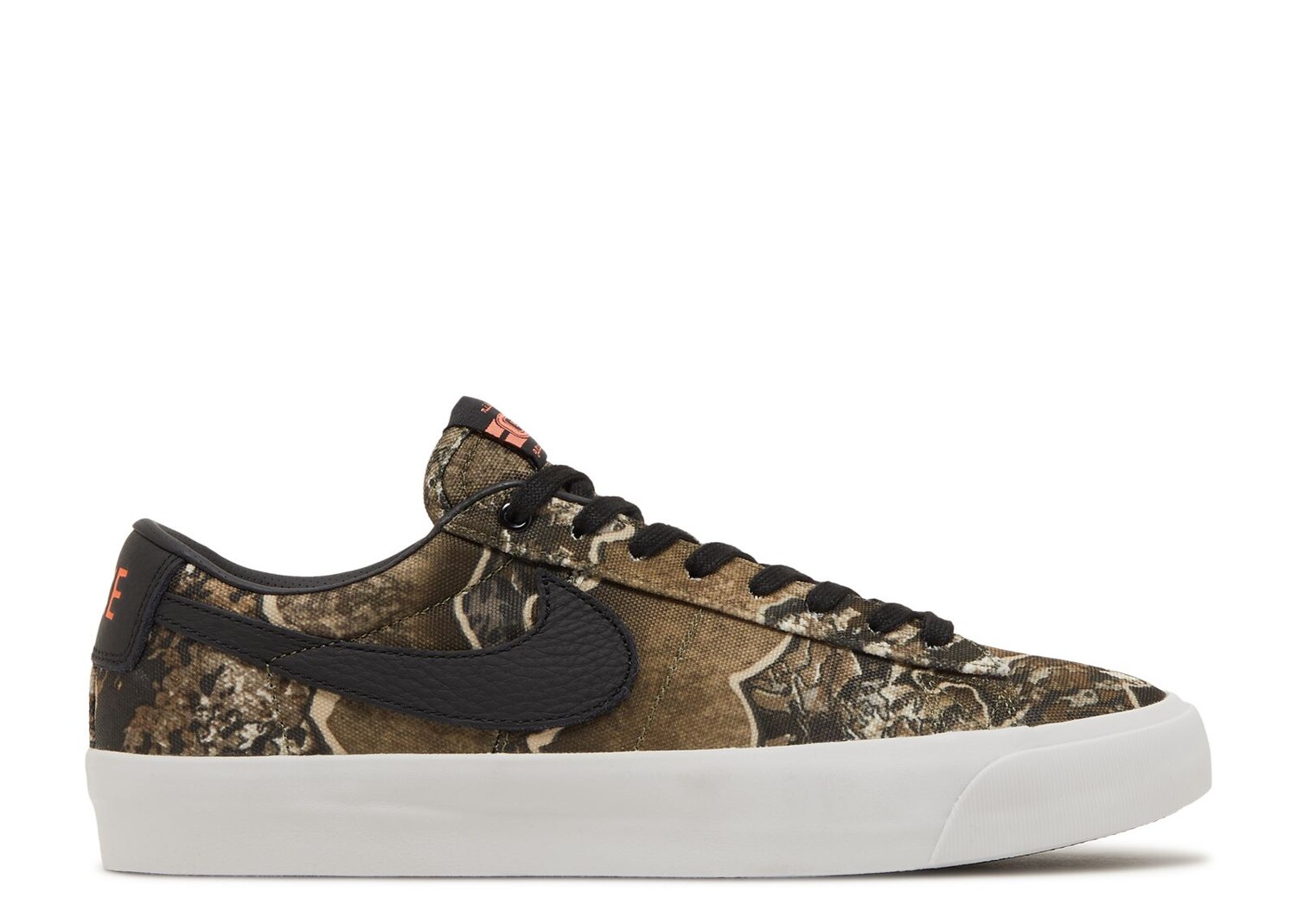

Кроссовки Nike Blazer Low Pro Gt Premium Sb 'Olive Realtree', зеленый