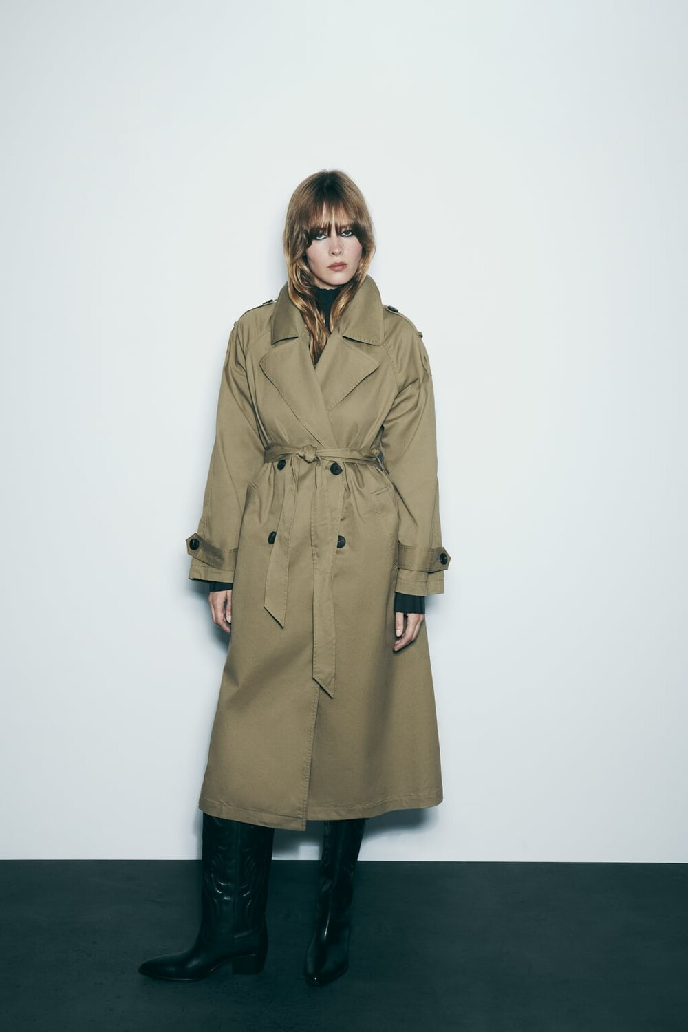 

Двубортный тренч с поясом ZARA, хаки