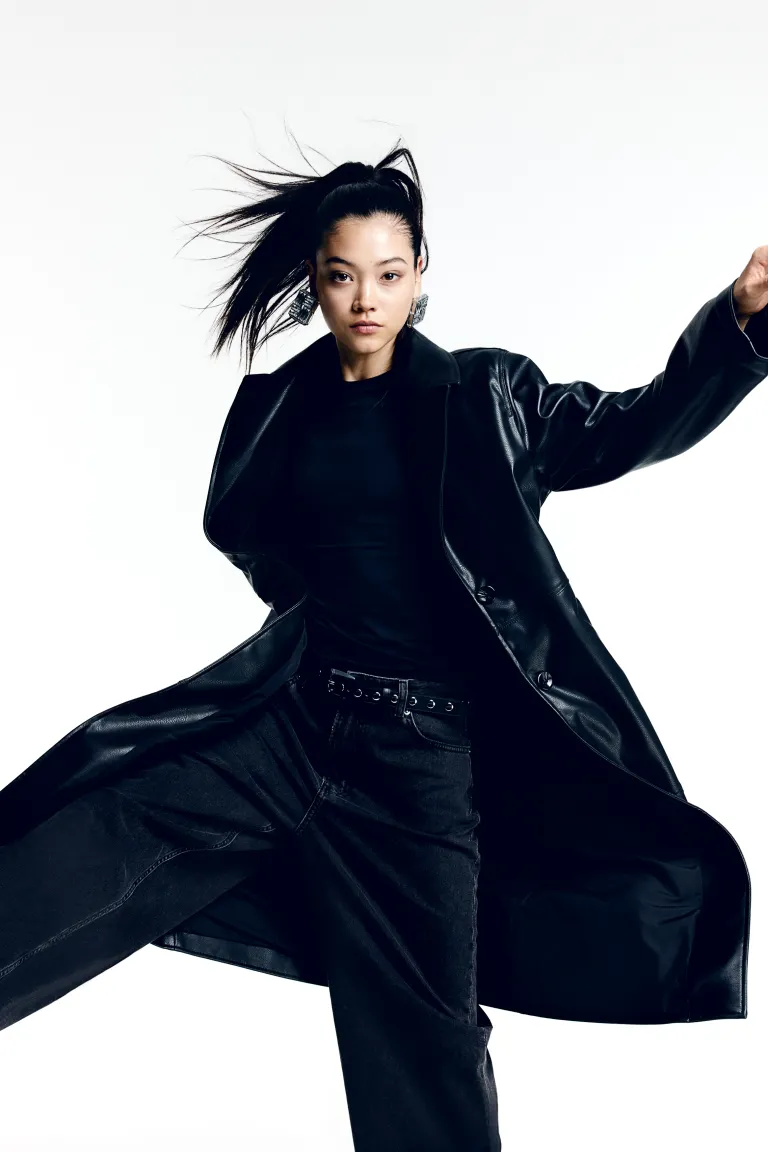 

Однобортное пальто из ткани с покрытием H&M, черный