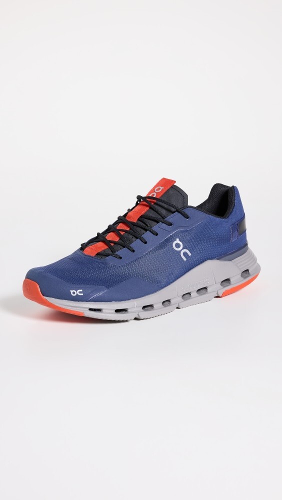 

Кроссовки On Cloudnova Form