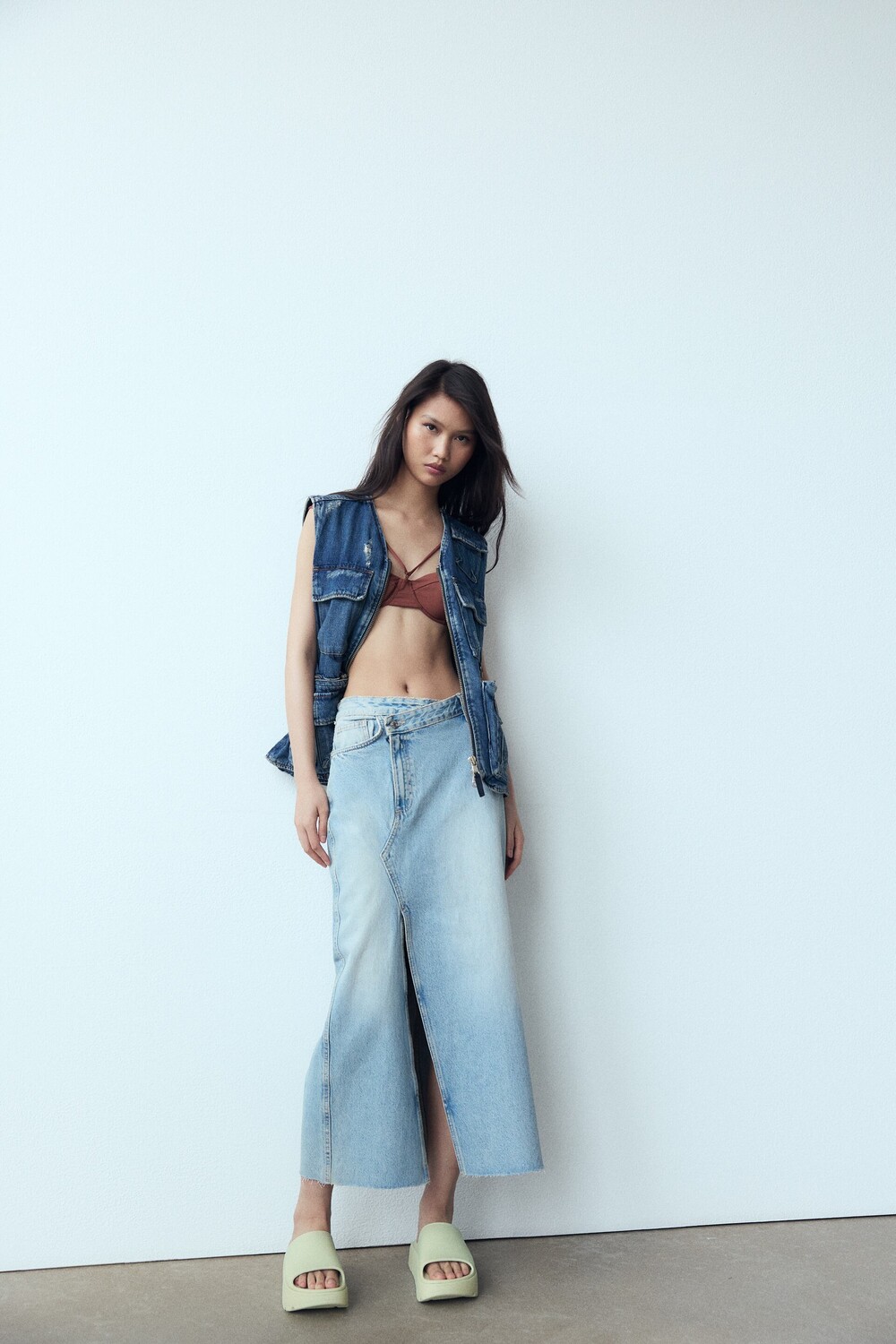 

Спортивные резиновые сандалии Zara, зеленый