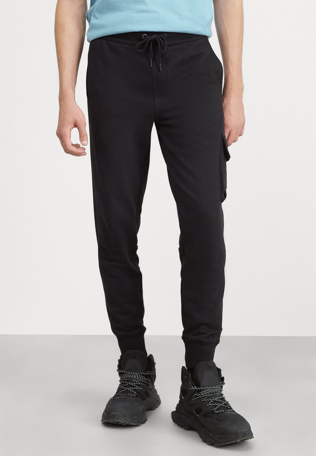 

Спортивные брюки Badge Pant Calvin Klein Jeans, черный