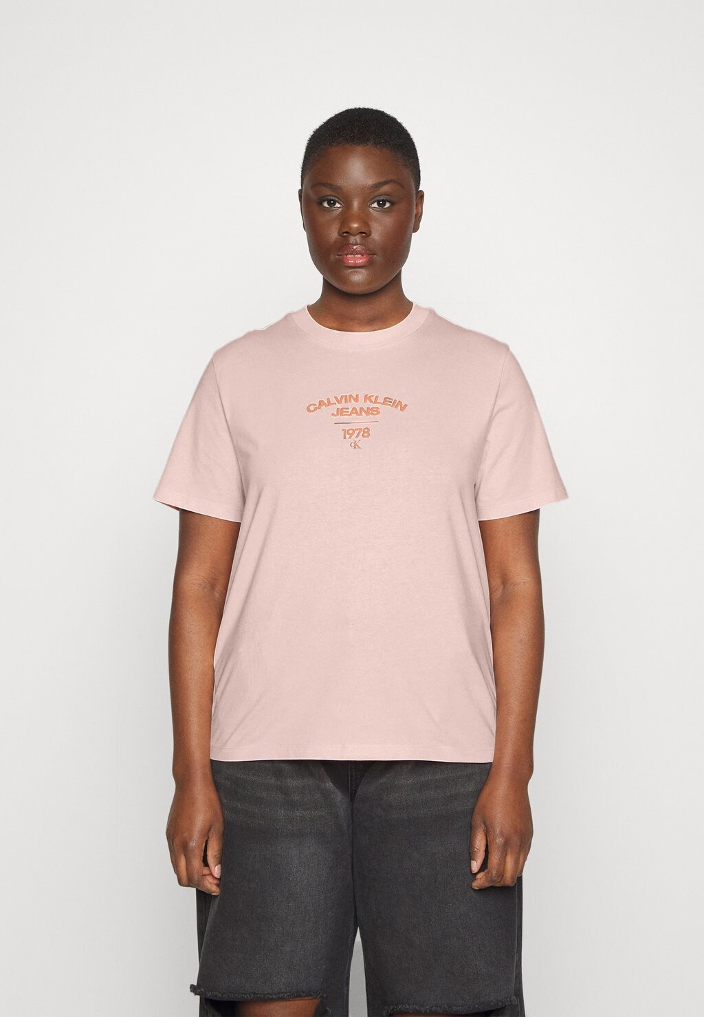 

Футболка с принтом Calvin Klein, Белый