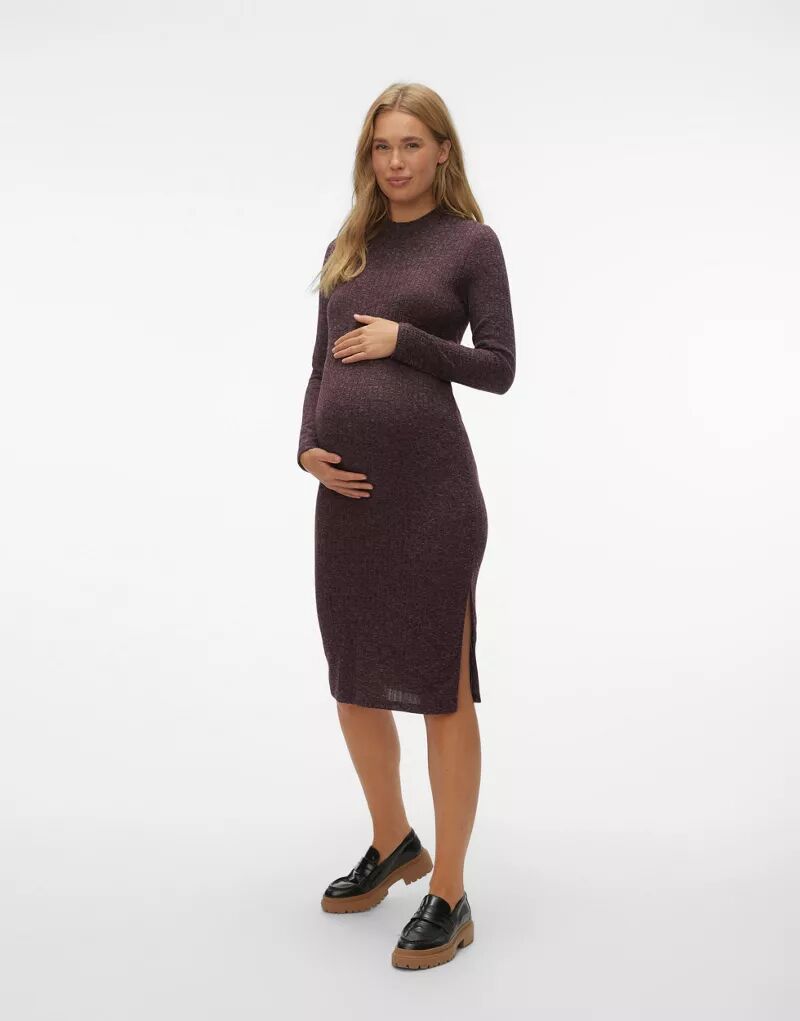 Бордовое трикотажное платье миди в рубчик для беременных Mama.licious