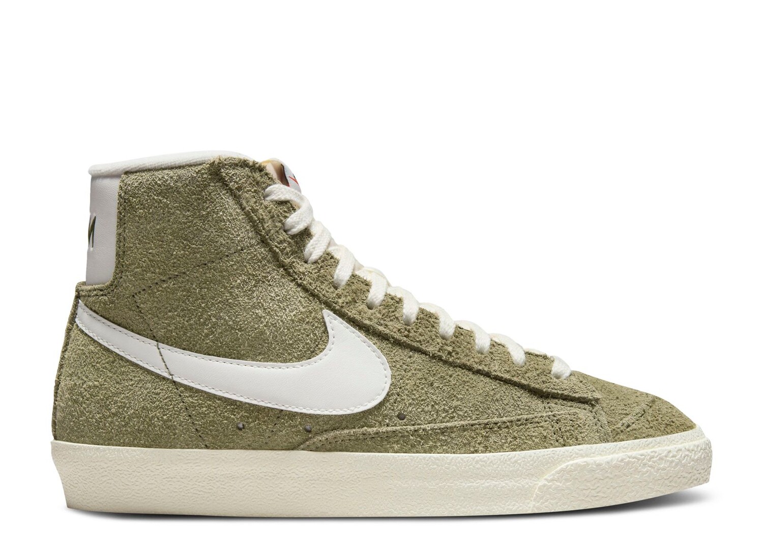 

Кроссовки Nike Wmns Blazer Mid '77 Vintage 'Olive Suede', зеленый