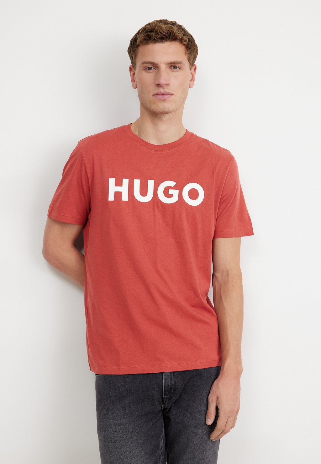 Футболка с принтом Dulivio HUGO, цвет dark red бежевая свободная футболка унисекс hugo dulivio hugo red