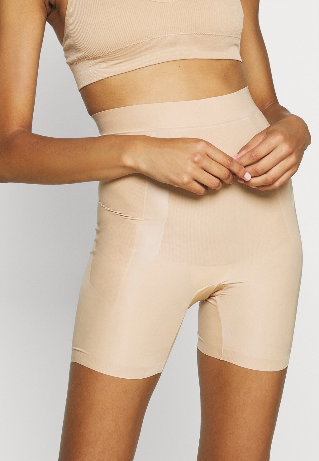 

Корректирующее белье Maidenform, бежевый