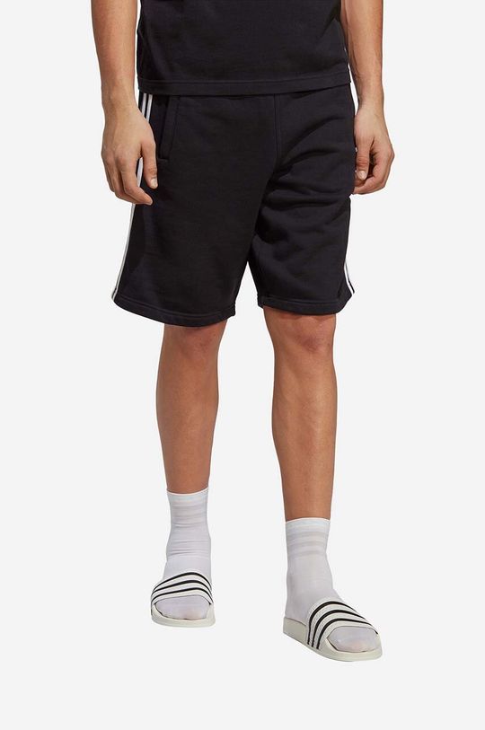 цена Хлопковые шорты adidas Originals, черный