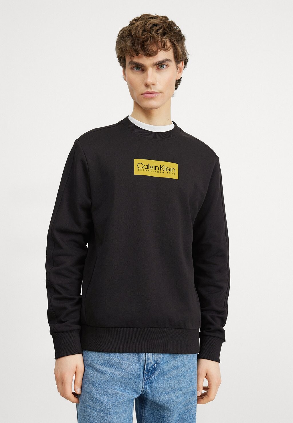 

Толстовка с капюшоном Calvin Klein, черный