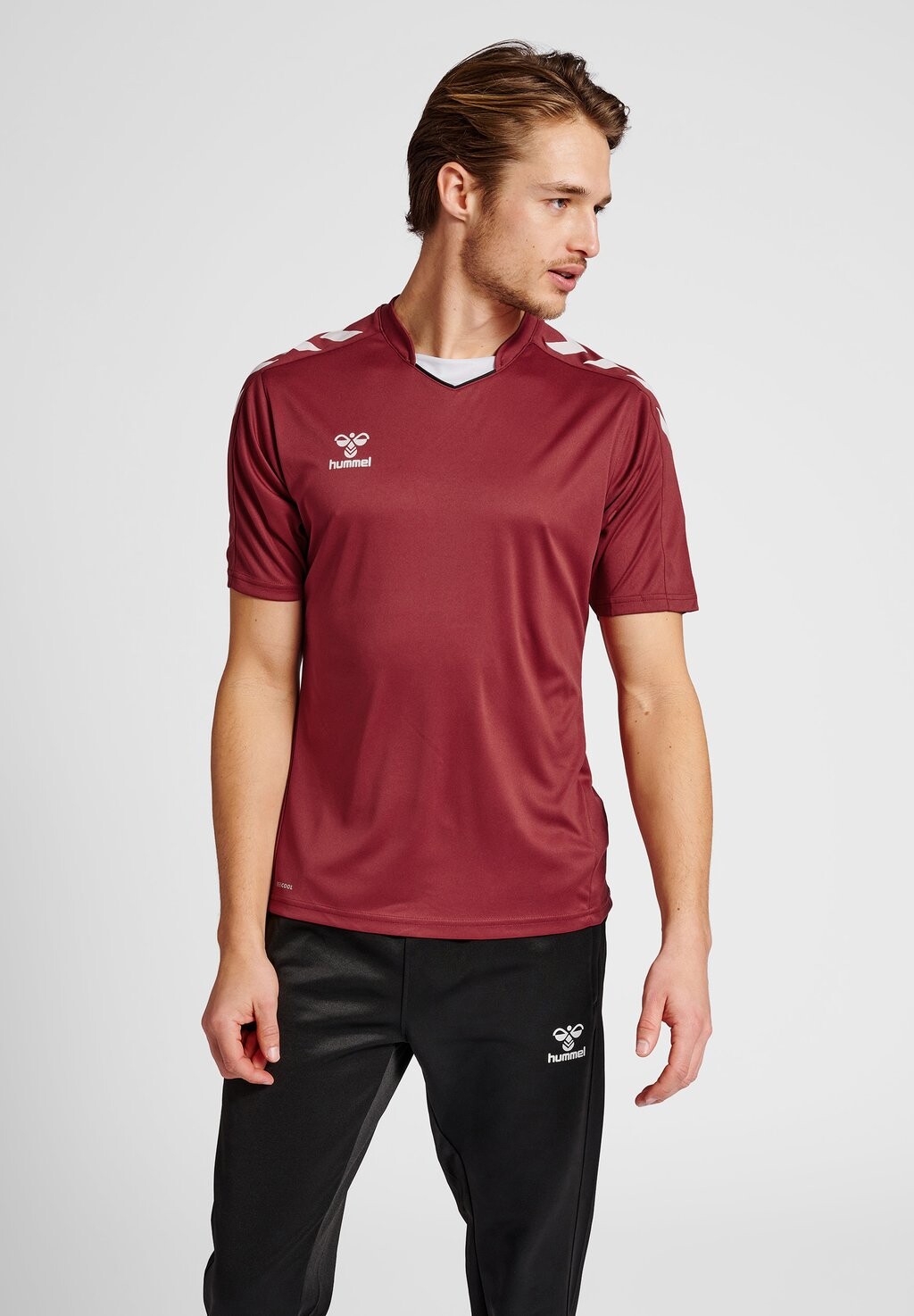 

Спортивная футболка Hummel, темно-красный