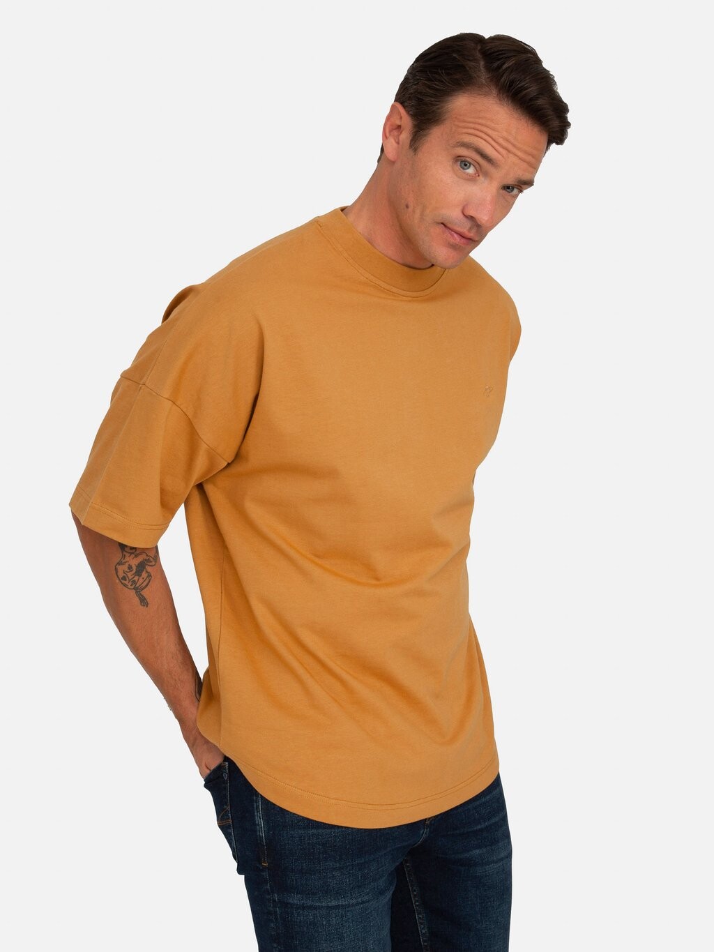 

Базовая футболка Oversize T-Shirt Jacey Quinn, цвет latte