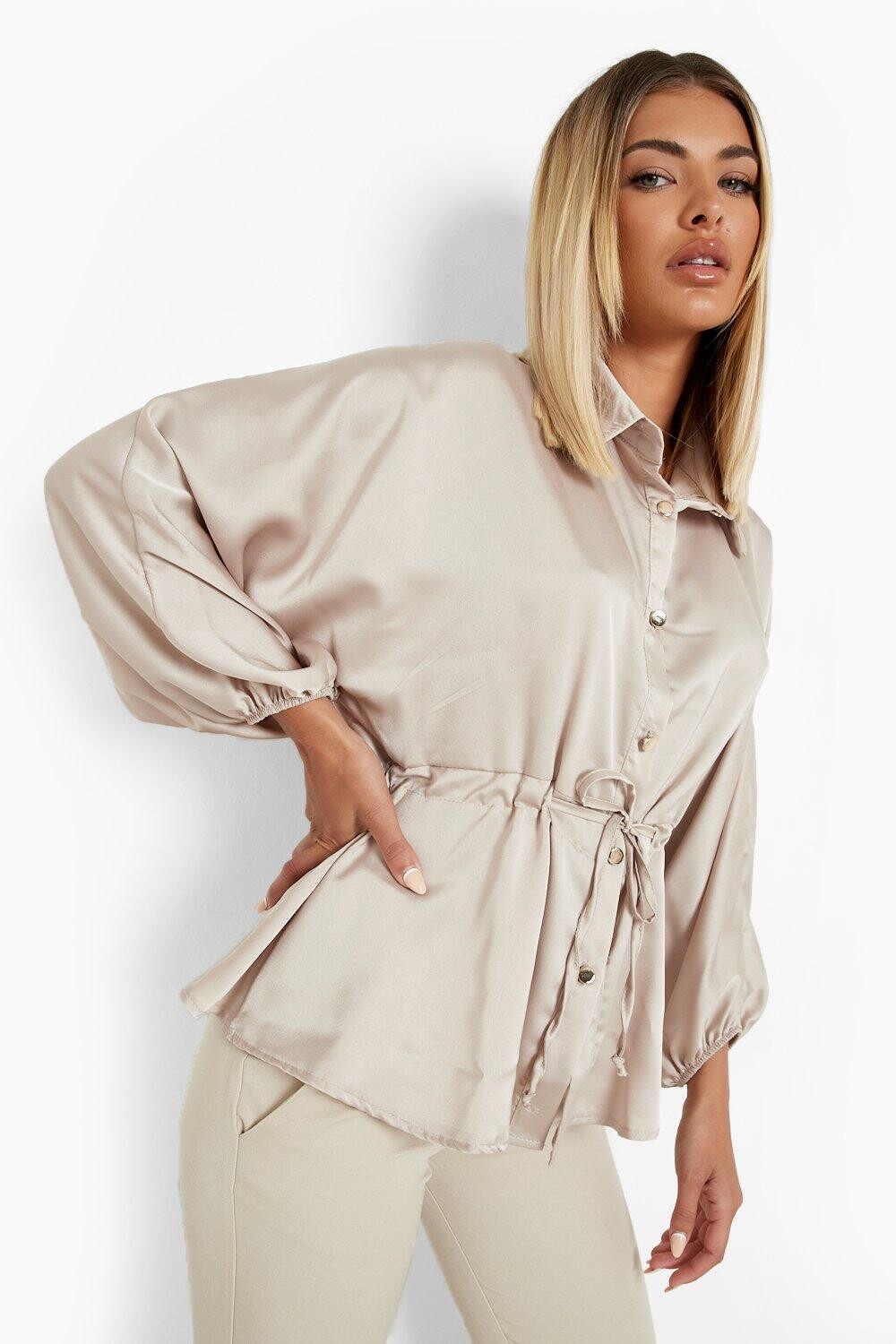 

Блузка с атласной завязкой на талии Boohoo, устричный