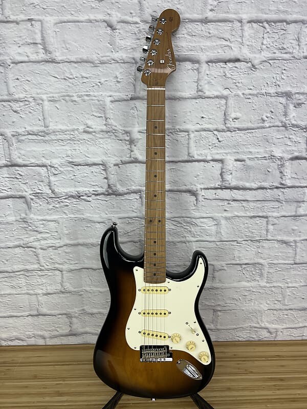 

Электрогитара Fender American Professional II FSR Roasted Maple 2023 - Sunburst