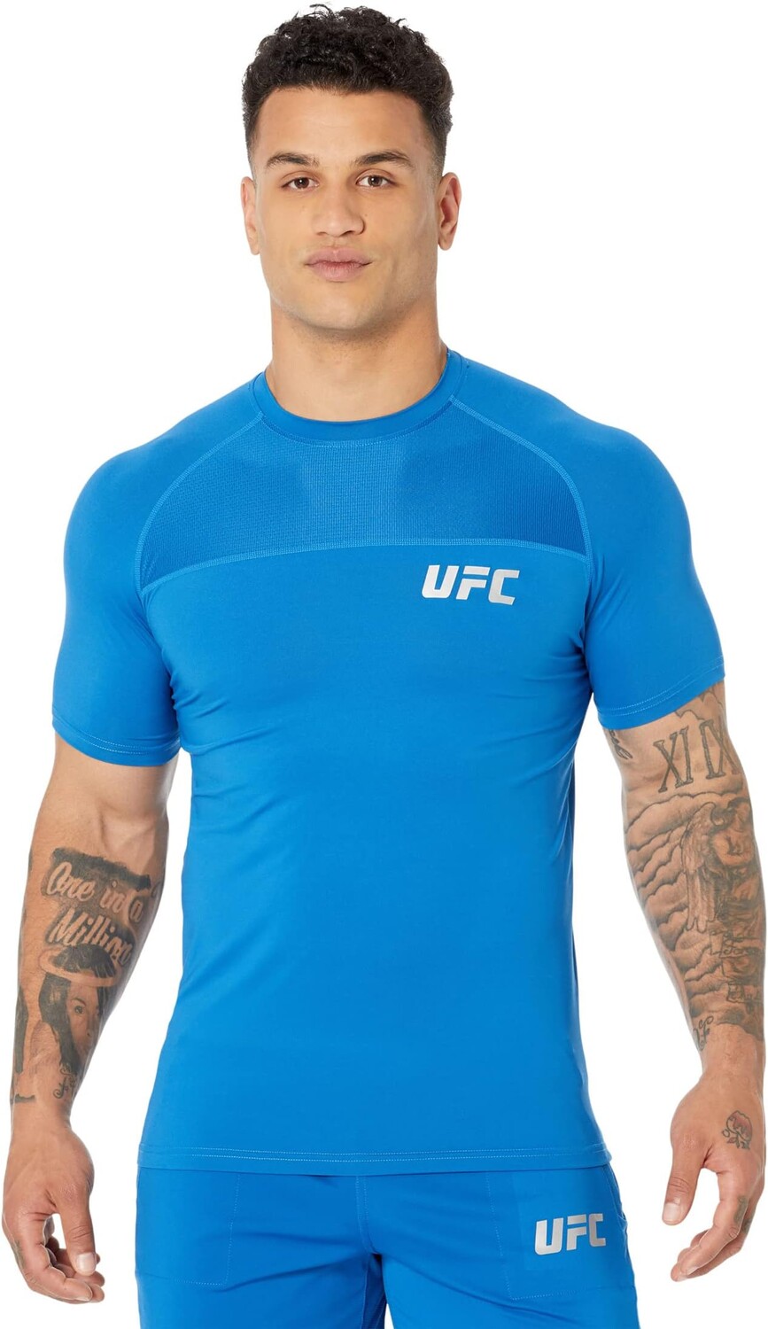 

Футболка с коротким рукавом и круглым вырезом UFC, синий
