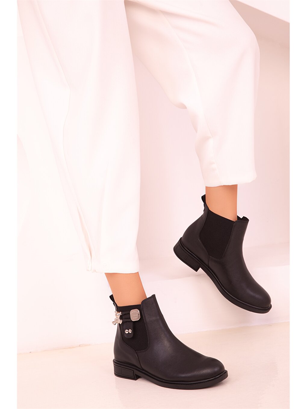 Кожаные женские ботинки длиной до щиколотки Soho Exclusive, черный