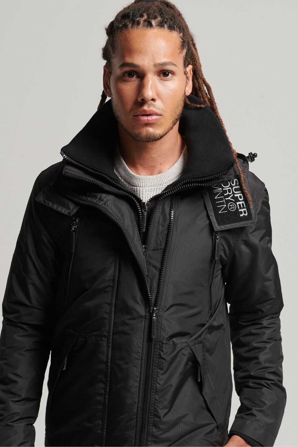 

Куртка-ветровка Mountain SD Superdry, черный