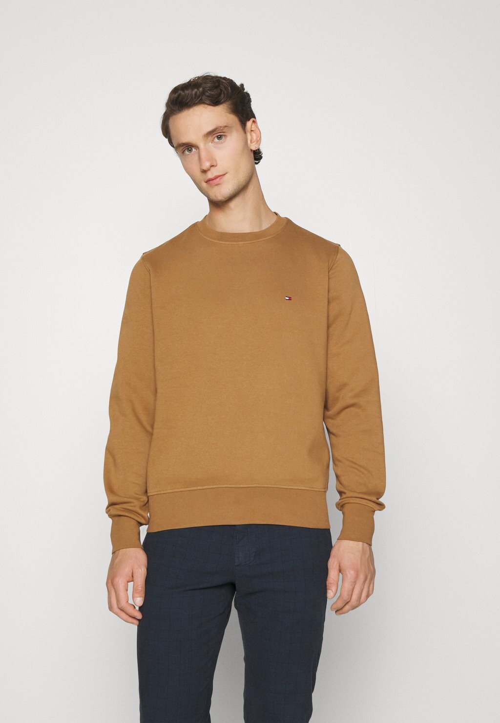

Толстовка FLAG LOGO Tommy Hilfiger, пустынный хаки