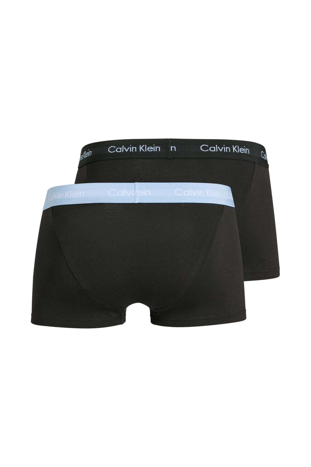

В упаковке 2 труса-боксера черного цвета. Calvin Klein