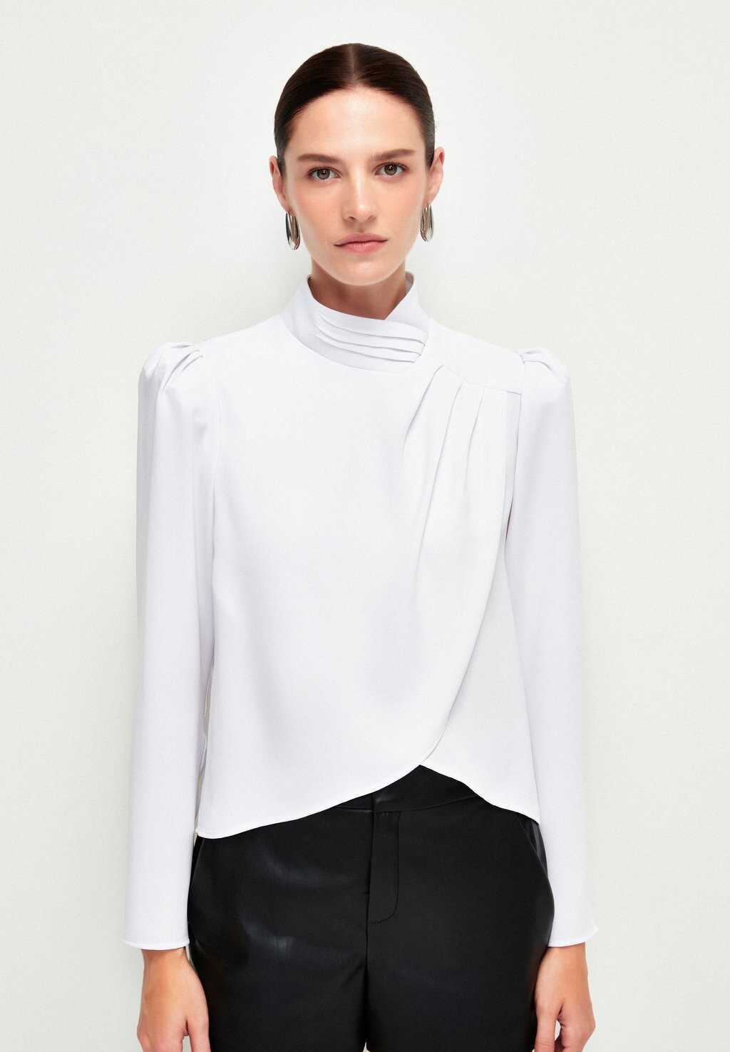 

Блузка ASYMMETRICAL adL, цвет white