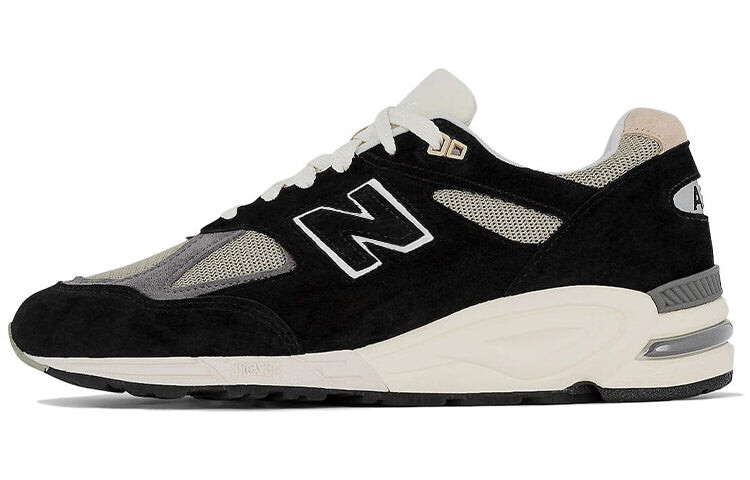 

Кроссовки New Balance 990 V2, черный / белый