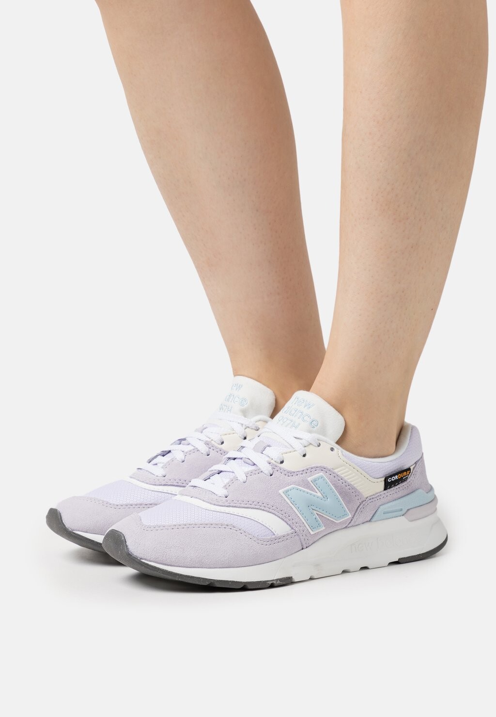

Кроссовки New Balance